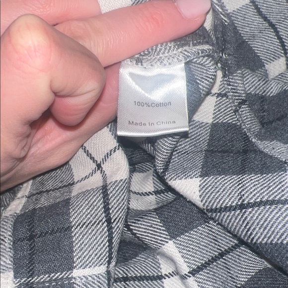 Tuckernuck Saranac Flannel Shirt gray plaid button down shirt size small - Picture 4 of 4